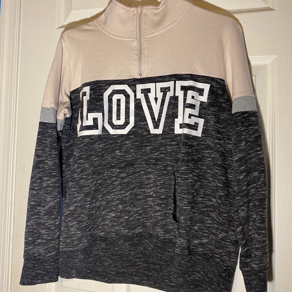 “love” pullover